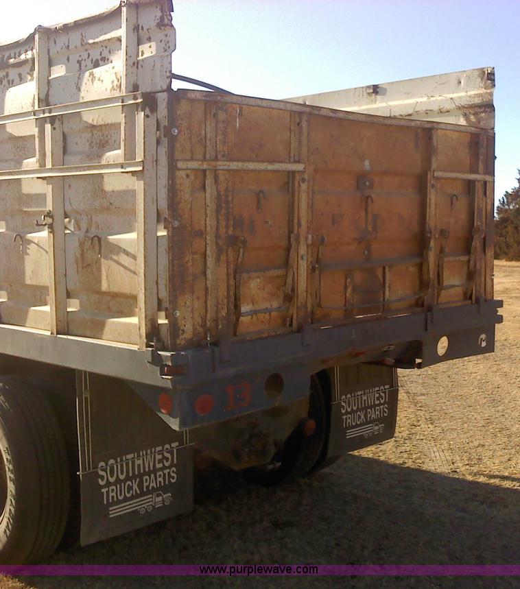 image for item 1610 1973 GMC 9500TS tandem axle grain truck