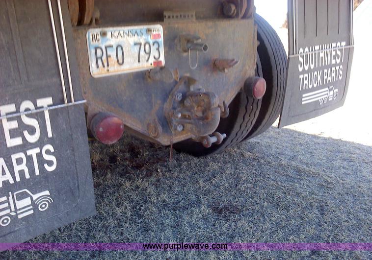 image for item 1610 1973 GMC 9500TS tandem axle grain truck