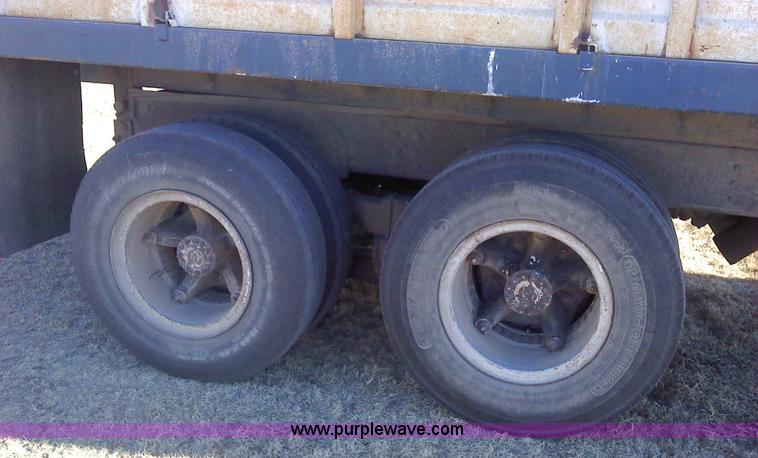 image for item 1610 1973 GMC 9500TS tandem axle grain truck