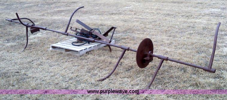 image for item 1802 8R30 corn reel