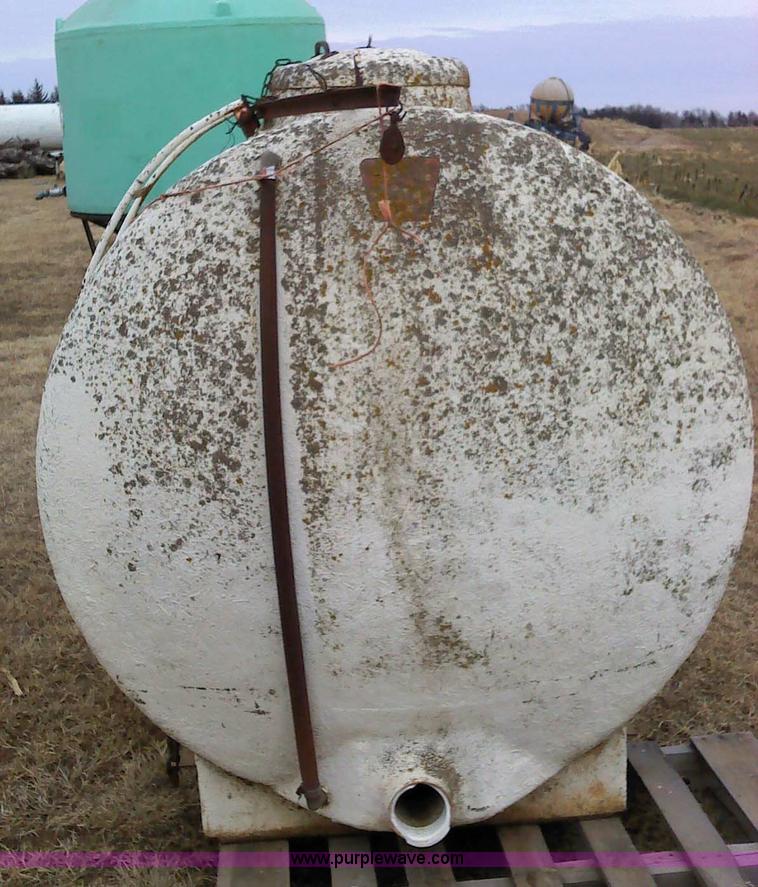 image for item 1804 Palmer 1981 fiberglass tank body