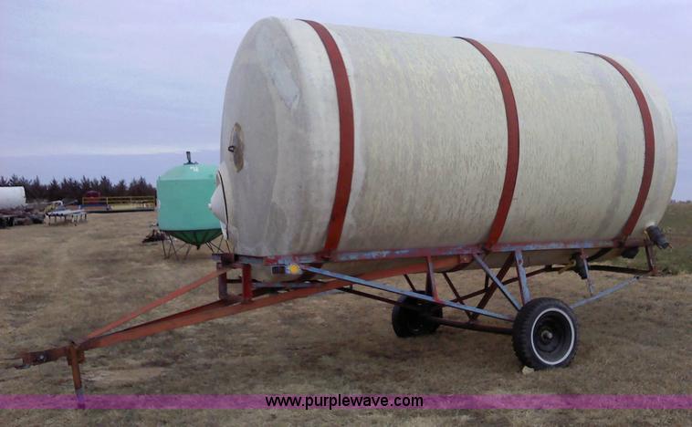 image for item 1805 Fiberglass fertilizer tip tank