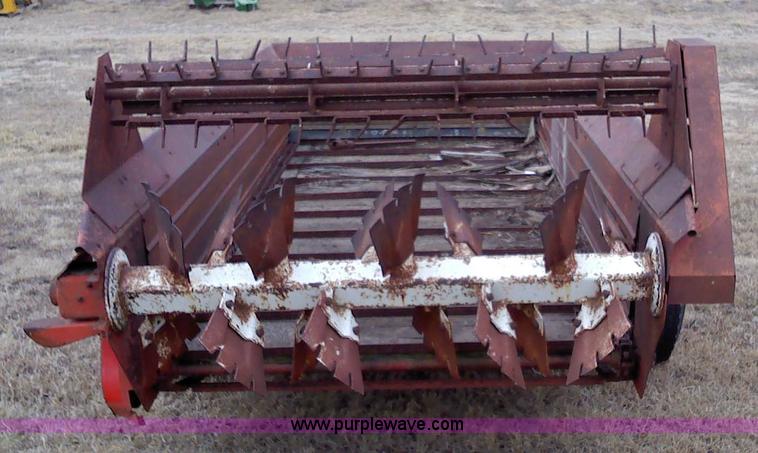 image for item 1806 International Harvester 555 manure spreader