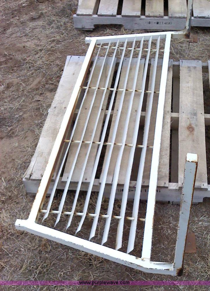 image for item 1814 1/2 ton pickup headache rack