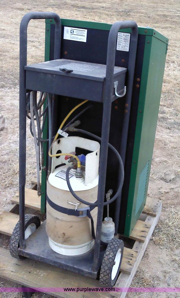 image for item 1821 Four Seasons refrigerant recovery system