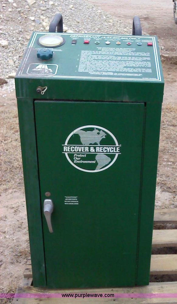 image for item 1821 Four Seasons refrigerant recovery system