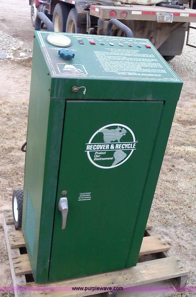image for item 1821 Four Seasons refrigerant recovery system
