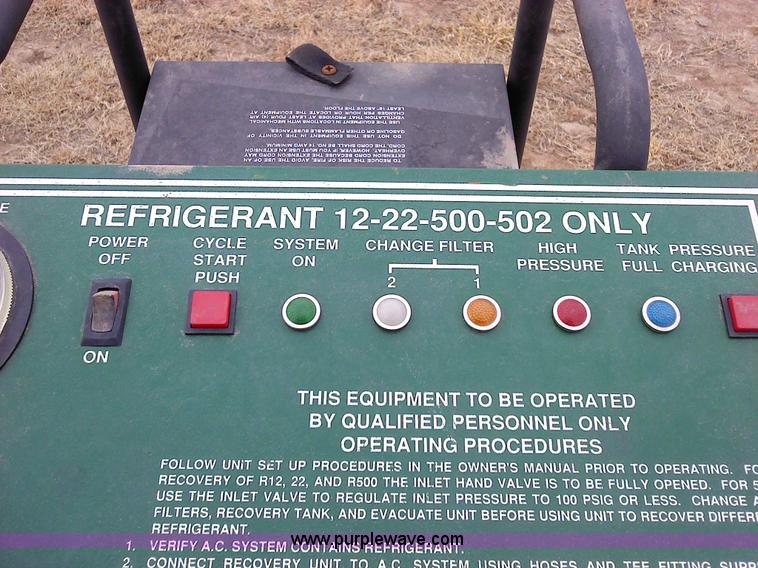 image for item 1821 Four Seasons refrigerant recovery system