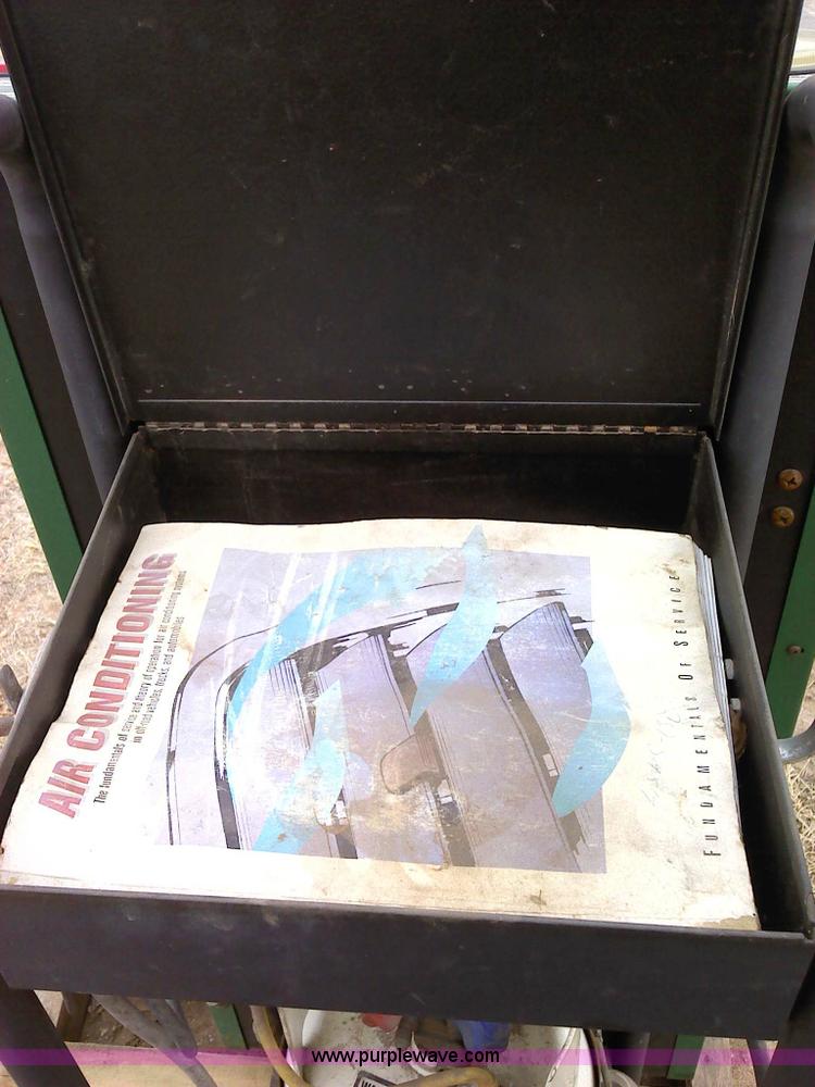 image for item 1821 Four Seasons refrigerant recovery system