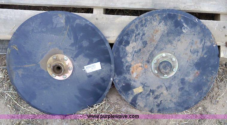 image for item 1824 Assorted planter parts