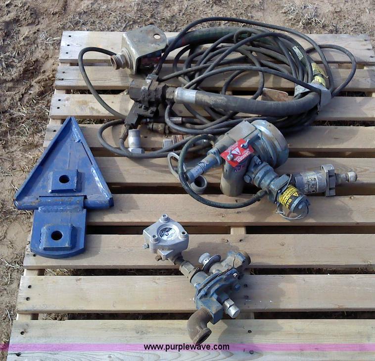 image for item 1825 (2) Continental NH3 controllers