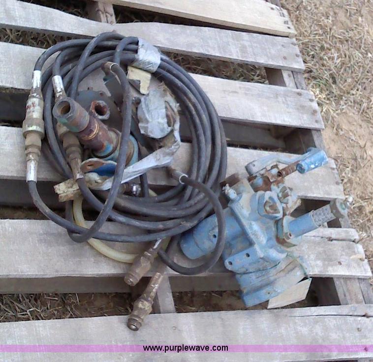 image for item 1825 (2) Continental NH3 controllers