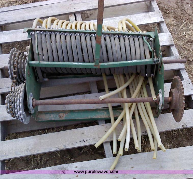 image for item 1831 CDS Ag 24, 24 row squeeze pump