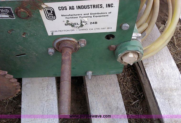 image for item 1831 CDS Ag 24, 24 row squeeze pump