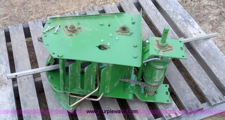 image for item 1832 John Deere 16R30 mechanical planter drive