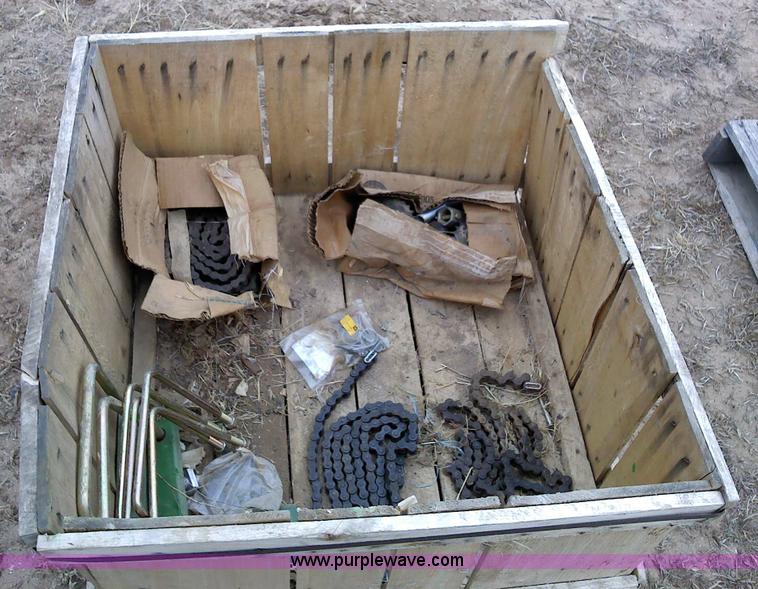 image for item 1832 John Deere 16R30 mechanical planter drive