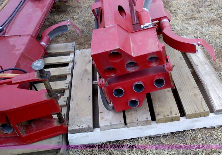 image for item 1839 CIH 30' Flex Air spreader booms