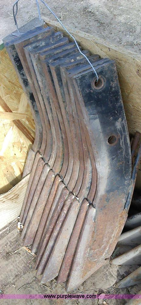 image for item 1846 (36) Adams single tube fertilizer knives