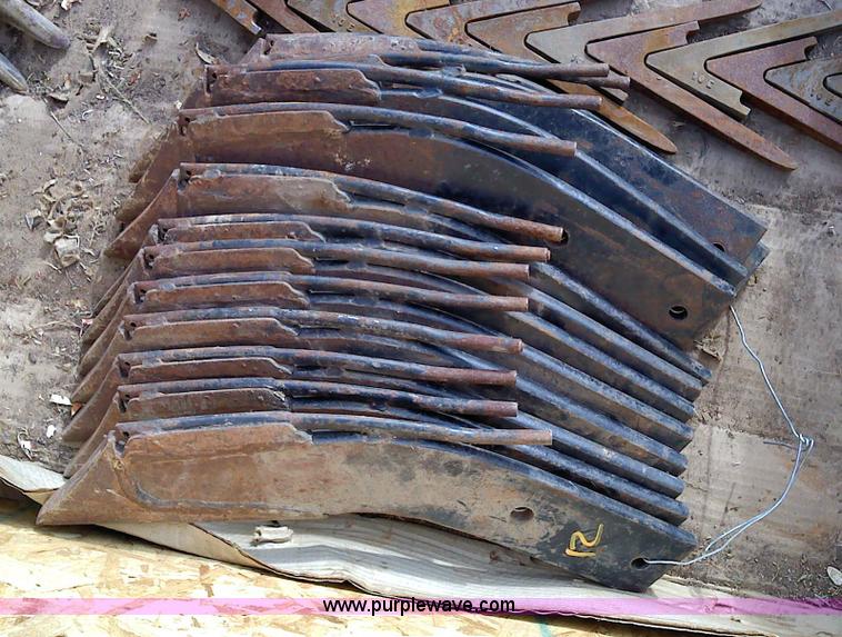 image for item 1846 (36) Adams single tube fertilizer knives