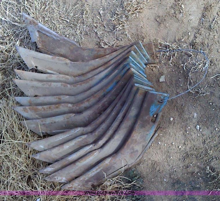 image for item 1846 (36) Adams single tube fertilizer knives