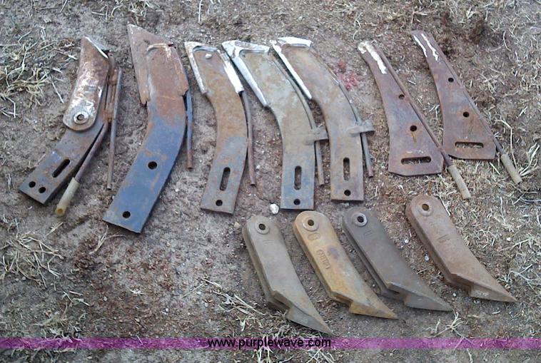 image for item 1849 (11) miscellaneous fertilizer knives and points