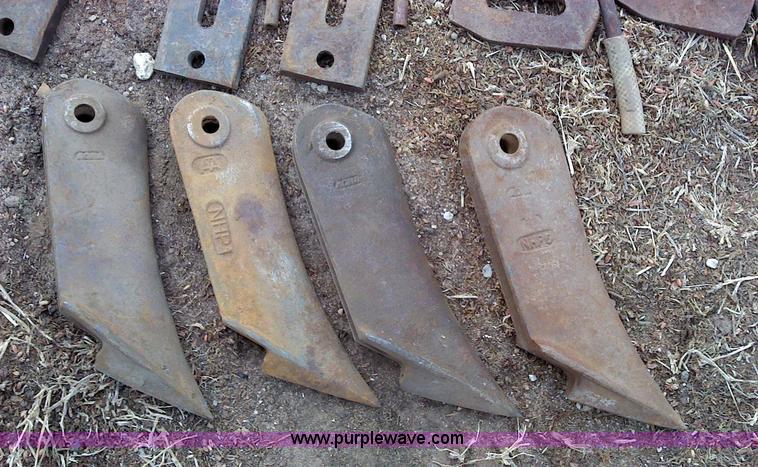 image for item 1849 (11) miscellaneous fertilizer knives and points