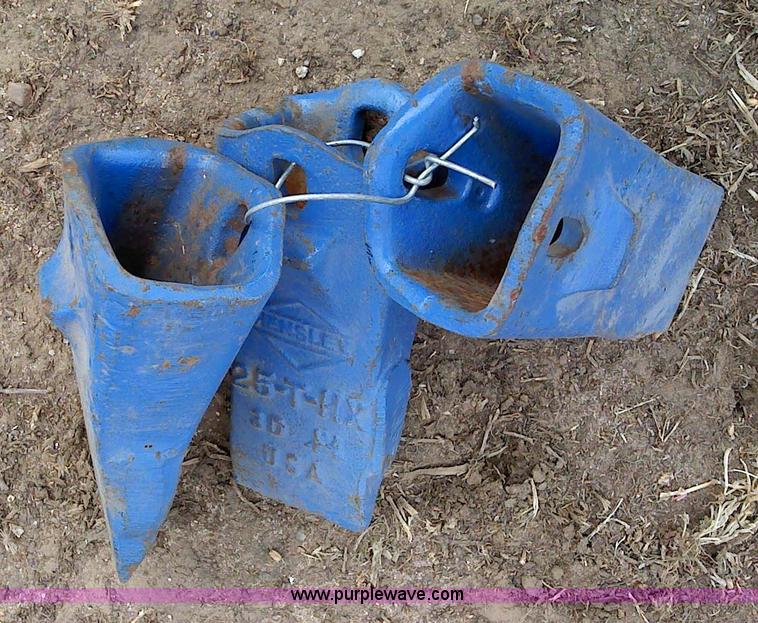 image for item 1849 (11) miscellaneous fertilizer knives and points