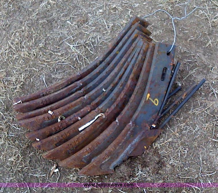 image for item 1849 (11) miscellaneous fertilizer knives and points