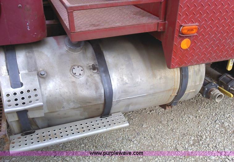 image for item 1850 1976 International 4300 tandem axle truck