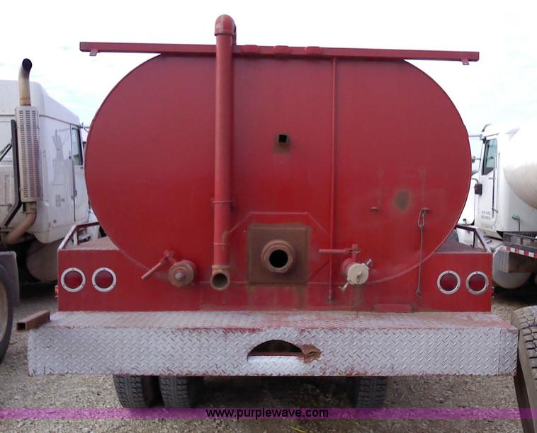 image for item 1850 1976 International 4300 tandem axle truck