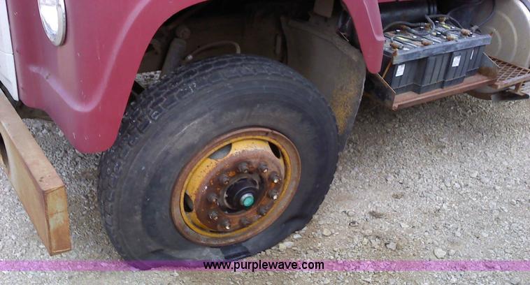 image for item 1850 1976 International 4300 tandem axle truck