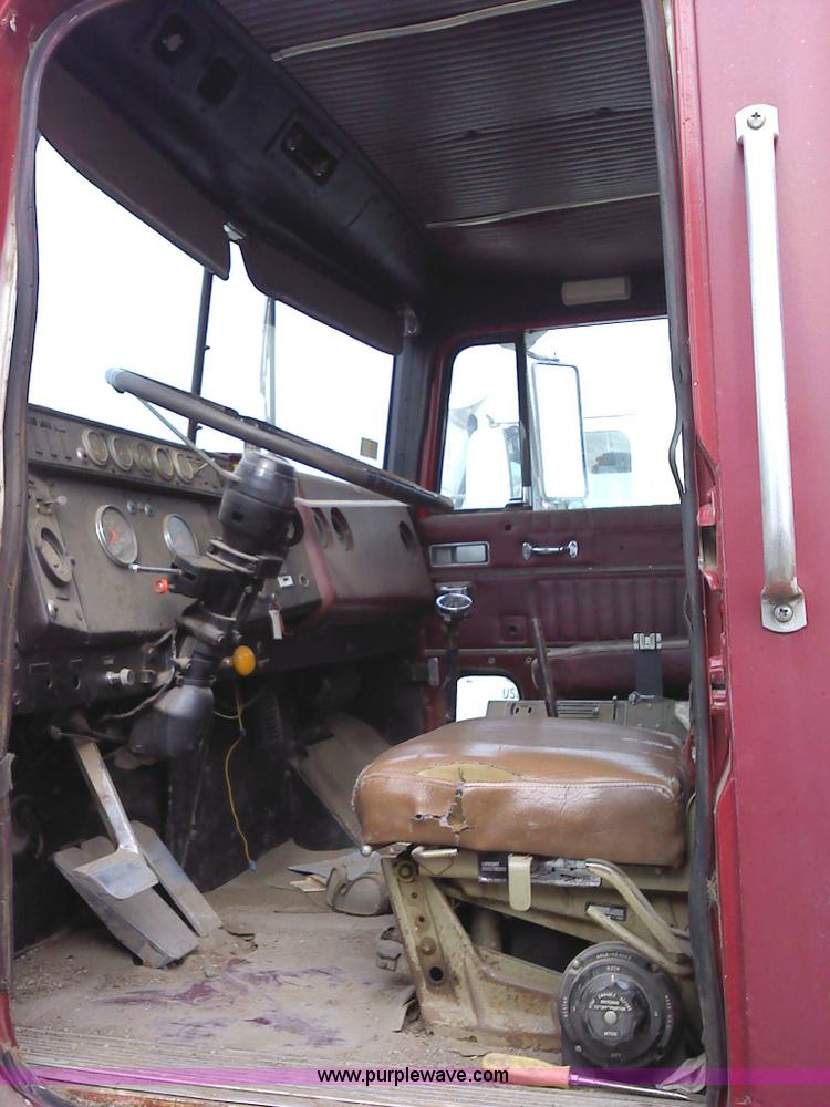 image for item 1850 1976 International 4300 tandem axle truck