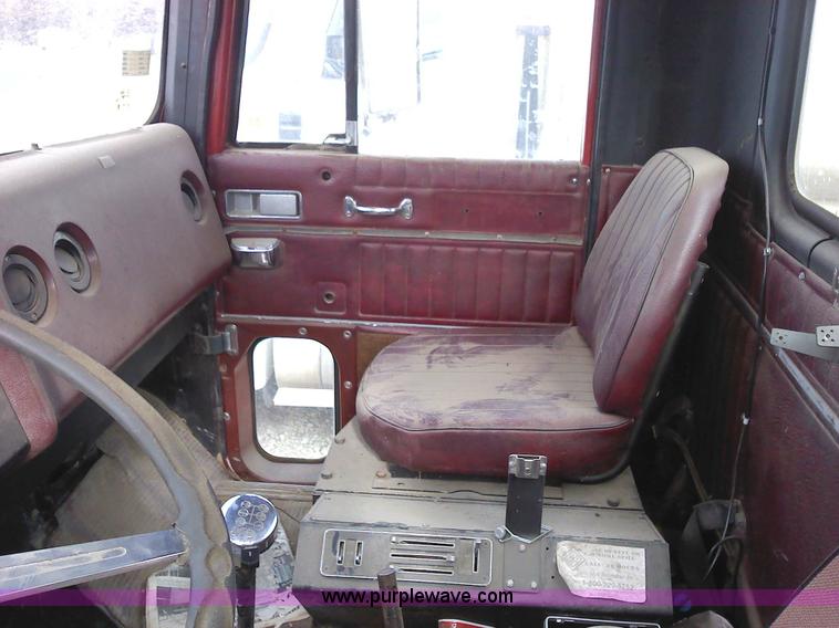 image for item 1850 1976 International 4300 tandem axle truck