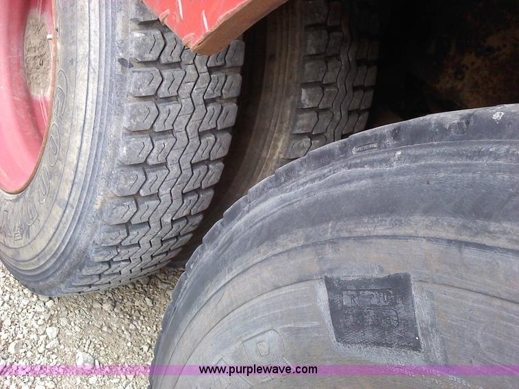 image for item 1850 1976 International 4300 tandem axle truck