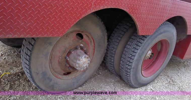 image for item 1850 1976 International 4300 tandem axle truck