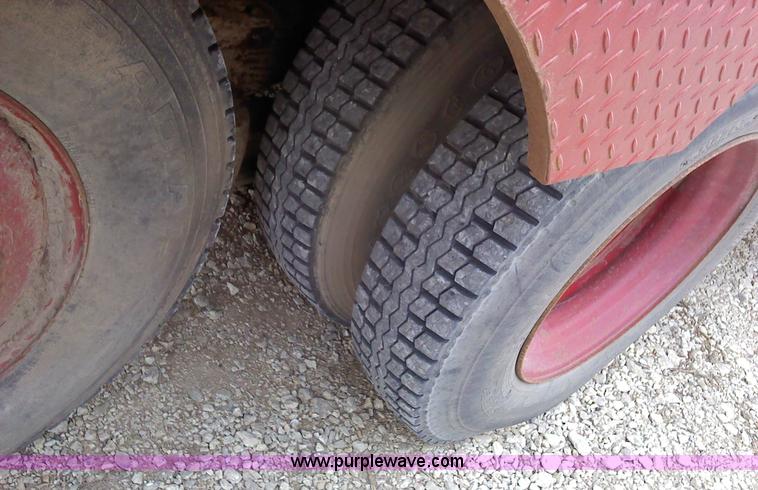 image for item 1850 1976 International 4300 tandem axle truck