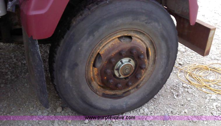 image for item 1850 1976 International 4300 tandem axle truck