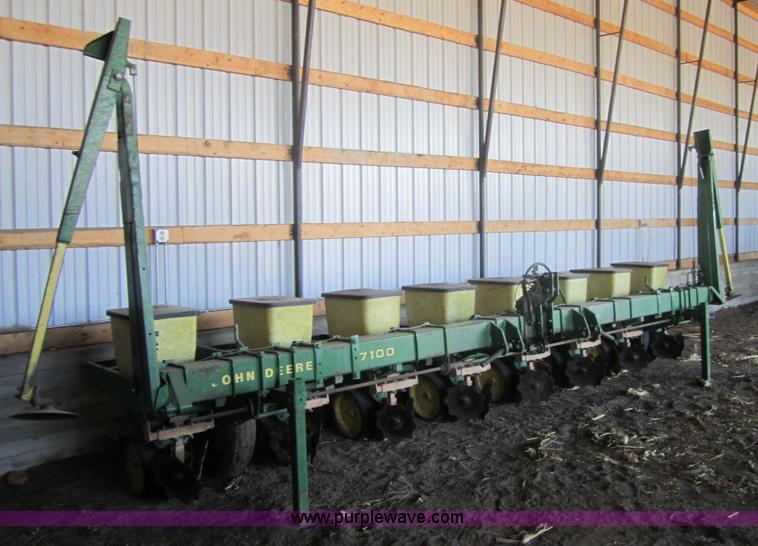 image for item 3030 1978 John Deere 7100 eight row planter
