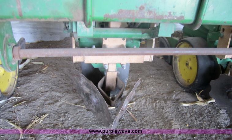 image for item 3030 1978 John Deere 7100 eight row planter
