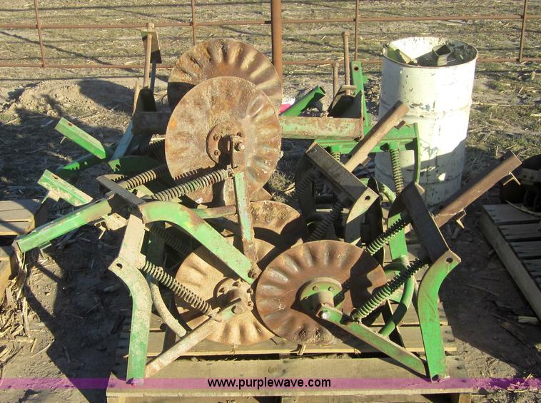 image for item 3030 1978 John Deere 7100 eight row planter