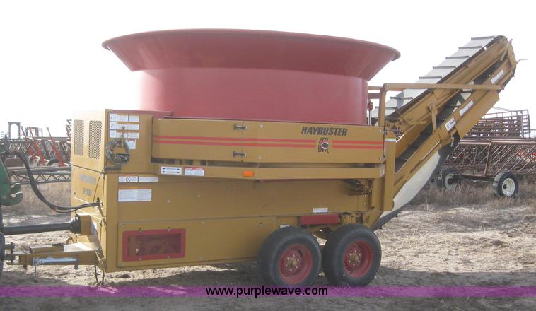 image for item 3141 HayBuster H1100 tilt tub grinder