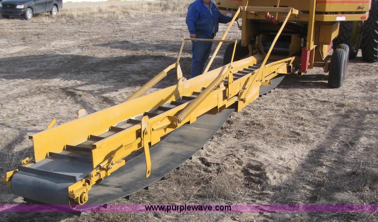 image for item 3141 HayBuster H1100 tilt tub grinder