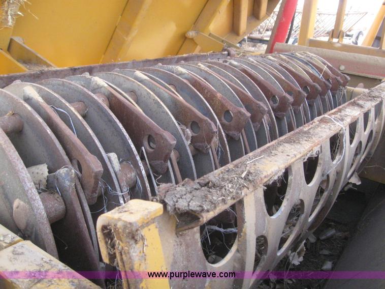 image for item 3141 HayBuster H1100 tilt tub grinder