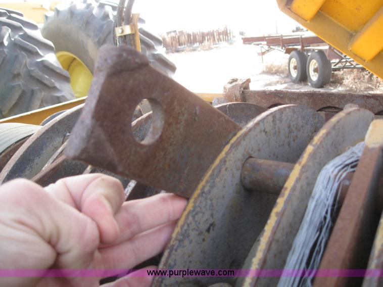 image for item 3141 HayBuster H1100 tilt tub grinder