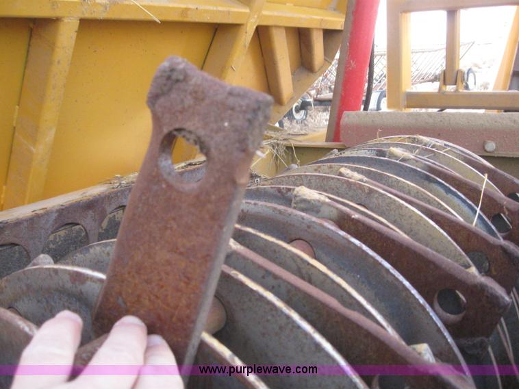 image for item 3141 HayBuster H1100 tilt tub grinder