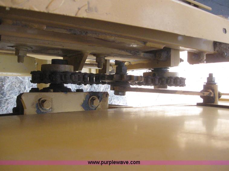 image for item 3141 HayBuster H1100 tilt tub grinder