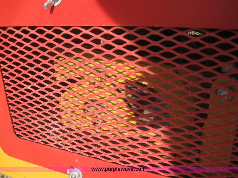 image for item 3141 HayBuster H1100 tilt tub grinder