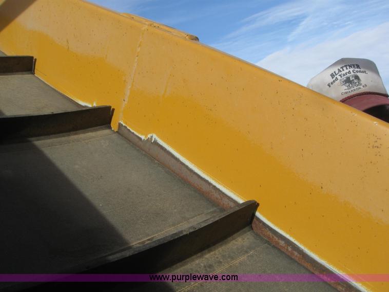 image for item 3141 HayBuster H1100 tilt tub grinder