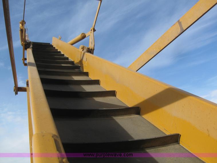 image for item 3141 HayBuster H1100 tilt tub grinder