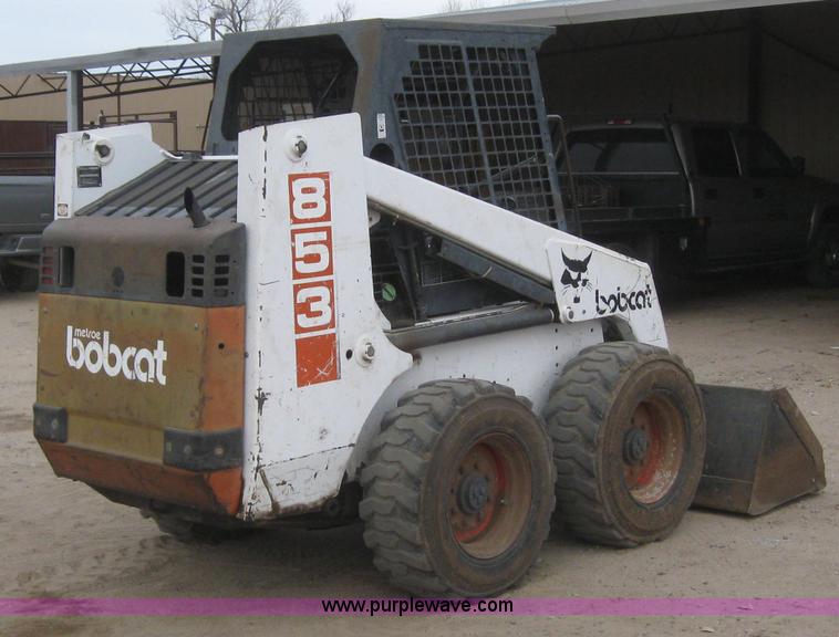 image for item 3145 Bobcat 853 skid steer